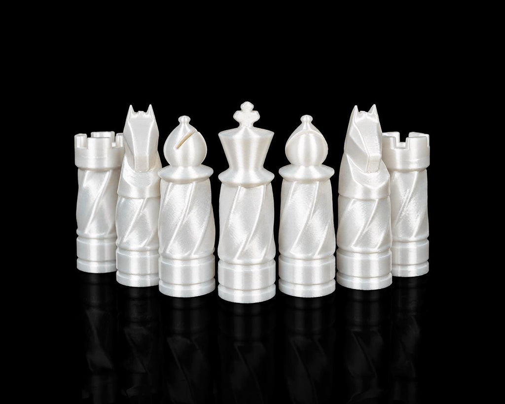 Checkmate Keep chess set unfolding to reveal built-in piece storage