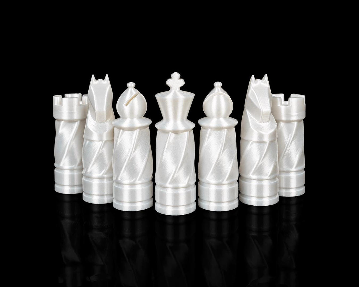 Checkmate Keep chess set unfolding to reveal built-in piece storage