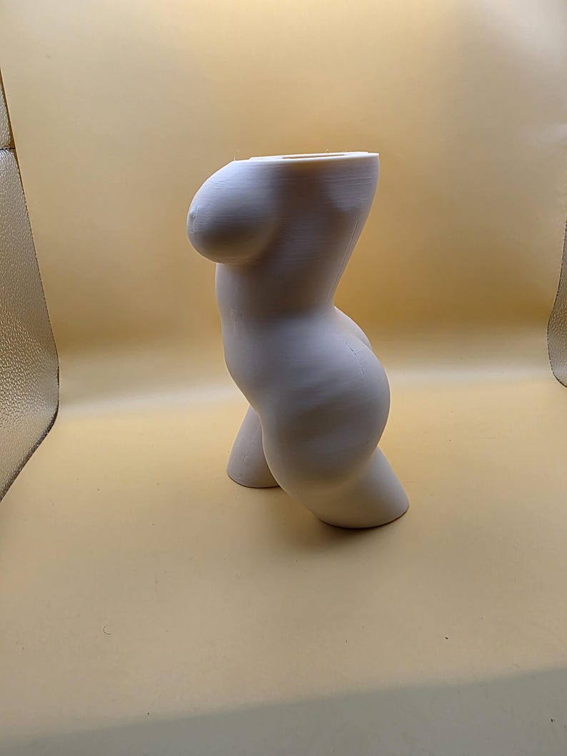 White Confident Curves planter, side profile