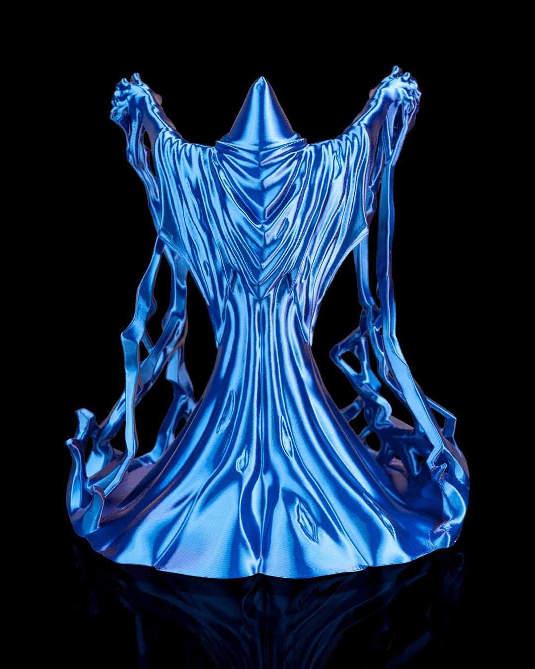Behold the Wizard dice tower in blue, back view of the robes