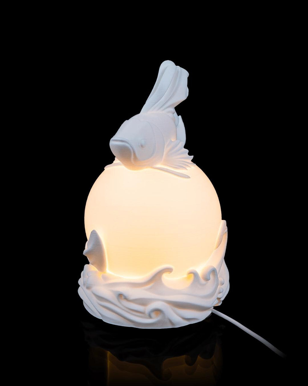 Betta fish sphere lamp lit, side profile with power cord