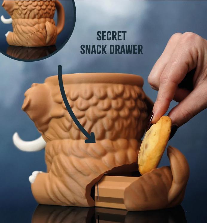 Back of brown Mammuel with the secret snack drawer open