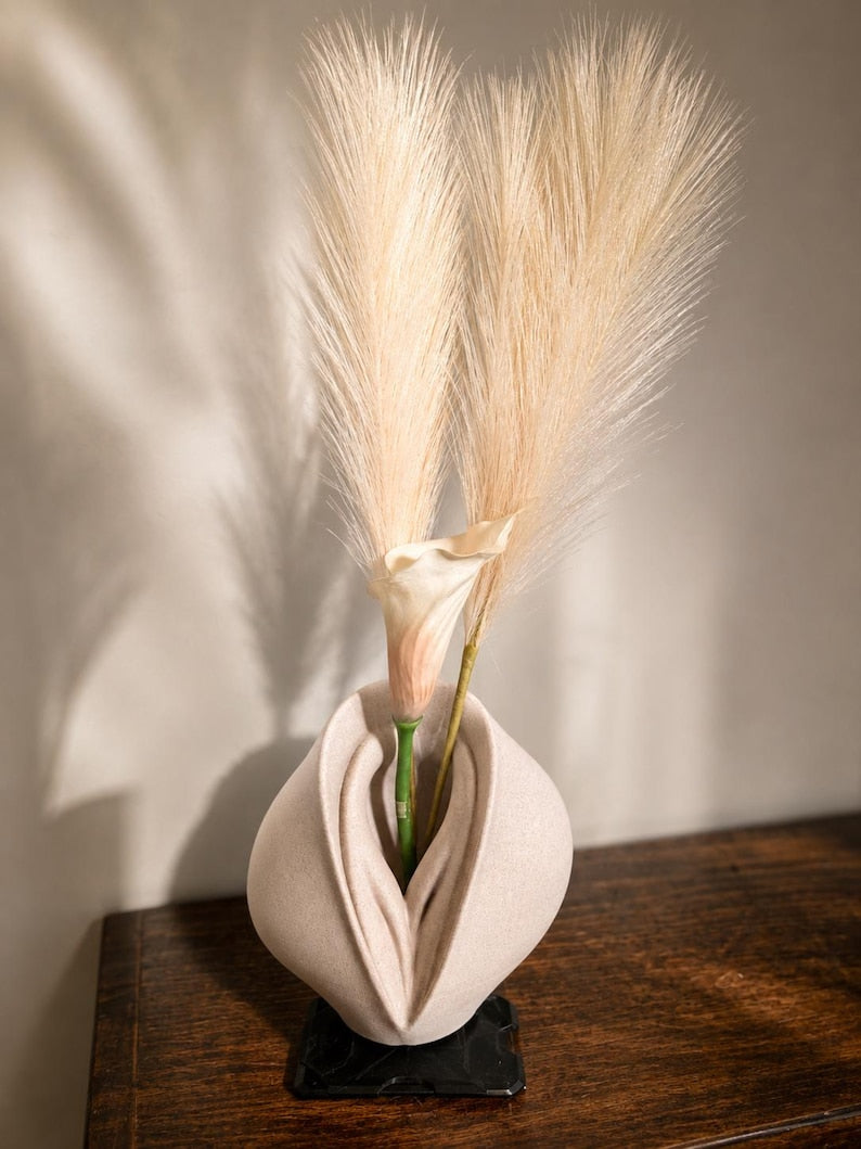 Origin Series Life sculptural vase with dried florals