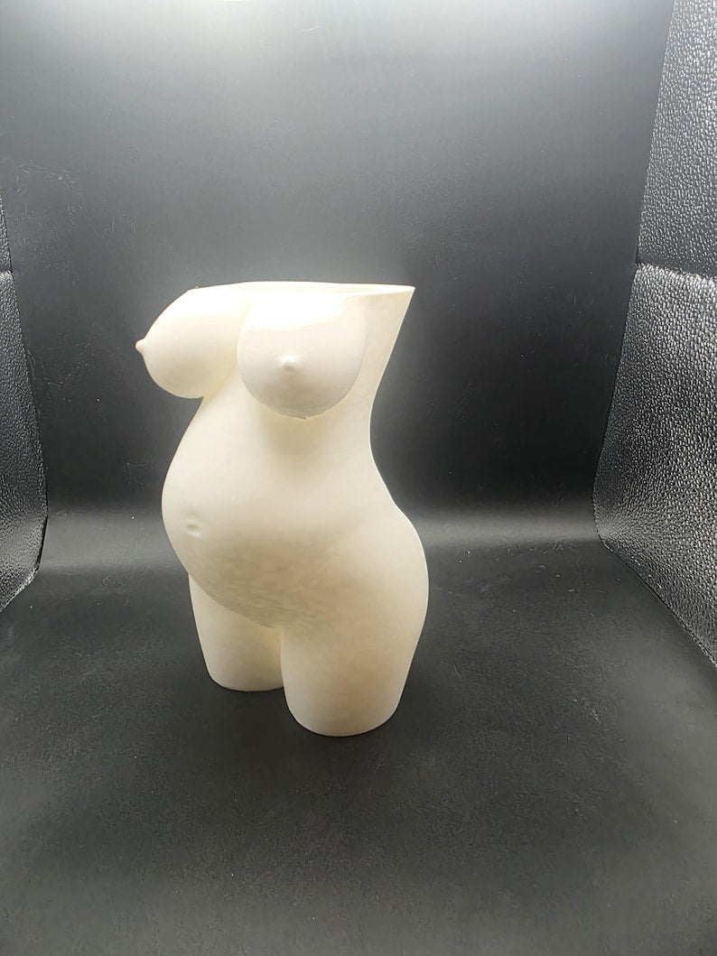 Expecting mother body planter front view