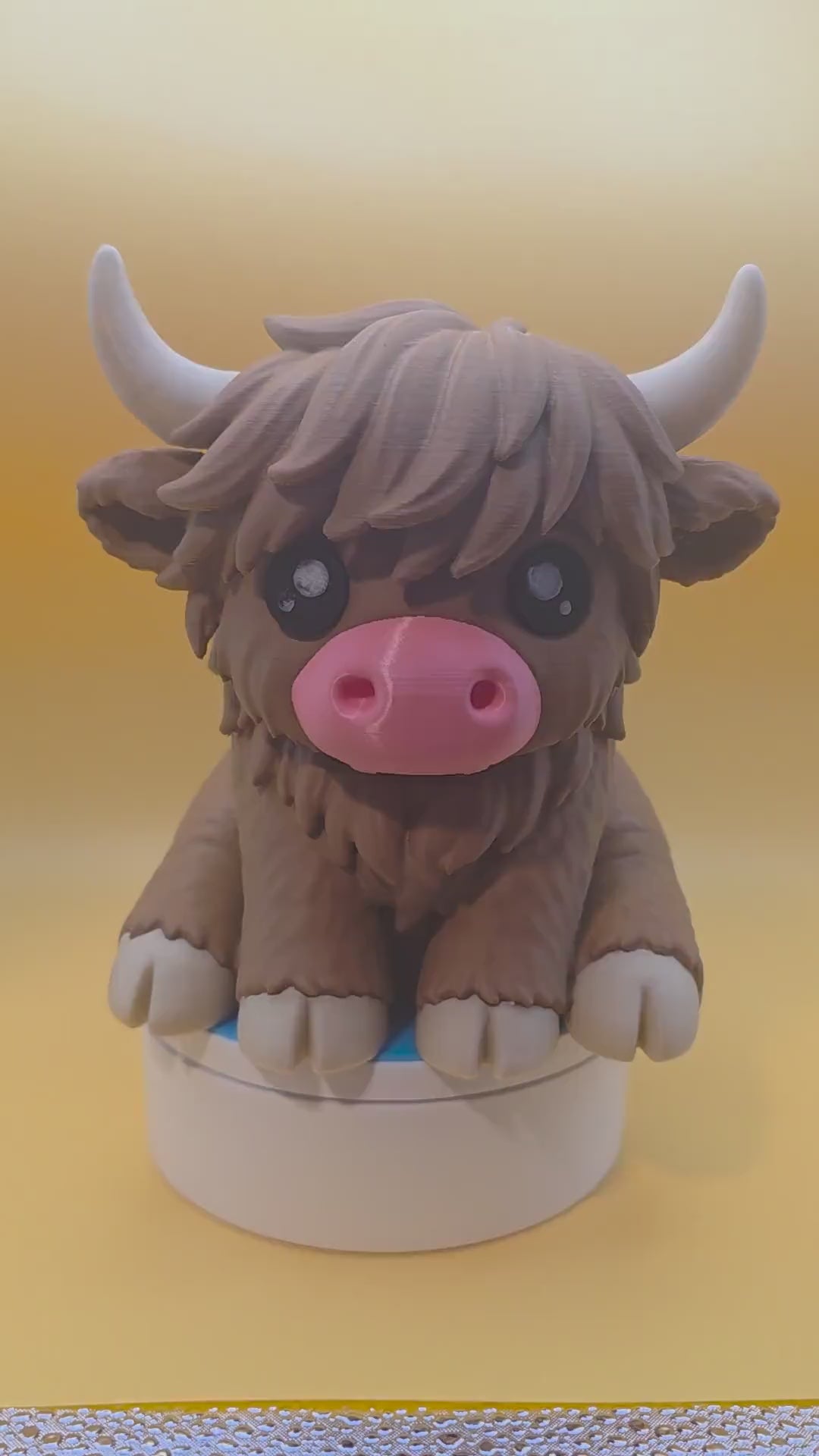 Hamish the Highland Cow Desk Buddy Organizer – product video