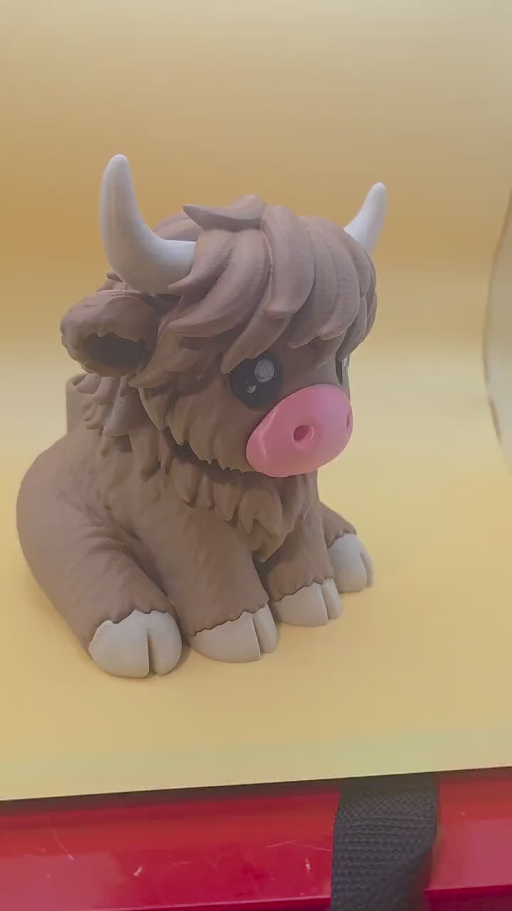 Hamish the Highland Cow Desk Buddy Organizer – product video