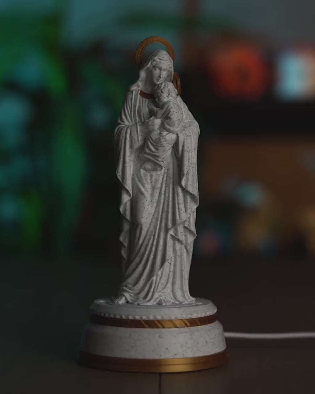 Mary and Baby Jesus Statue – product video
